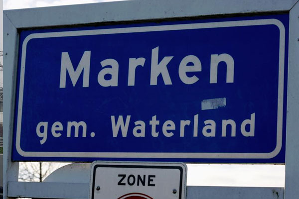 Holland-Road-Sign
