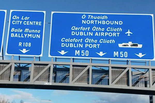 Ireland-Motorway-Sign