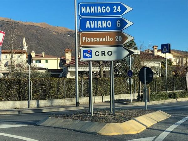 Highway-sign-Italy