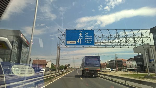 Pristina-road-sign-Kosovo