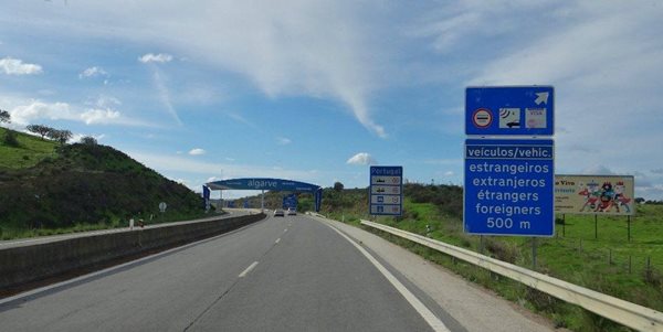 Portugal-Toll-Road-Sign