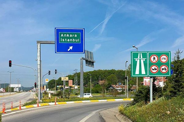 Turkey-Motorway-Sign