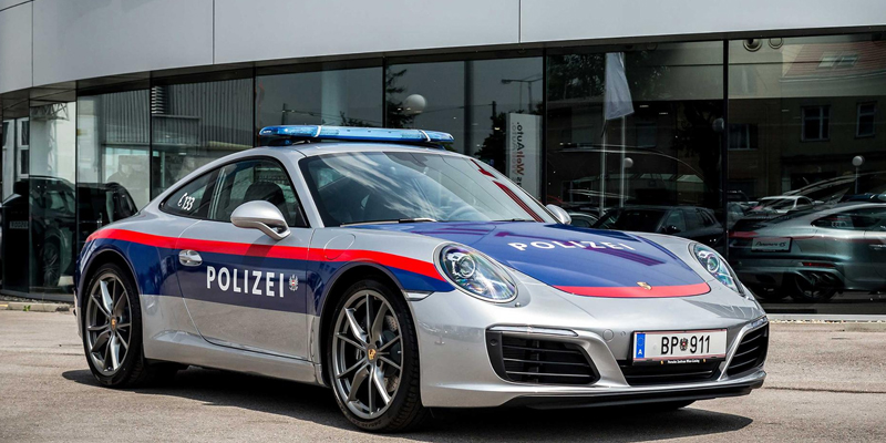 porsche 911 police car