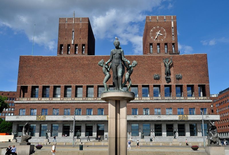 Car Hire Oslo Train Station Car Rental Oslo Central Rhino