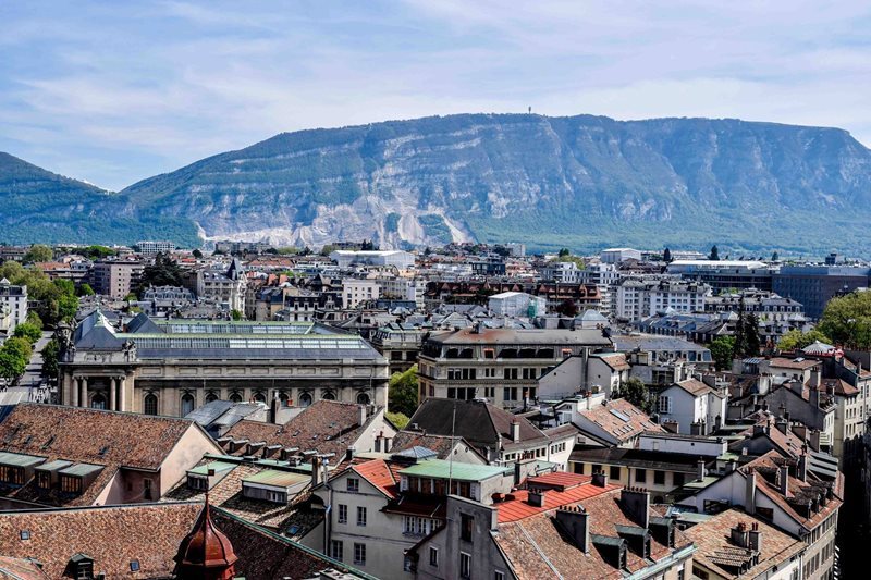 Car Hire Switzerland, Free Winterisation | Rhinocarhire.com