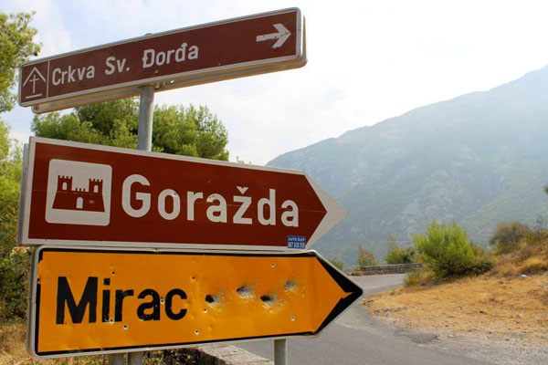 Bosnia-and-Herzegovina-Road-Sign