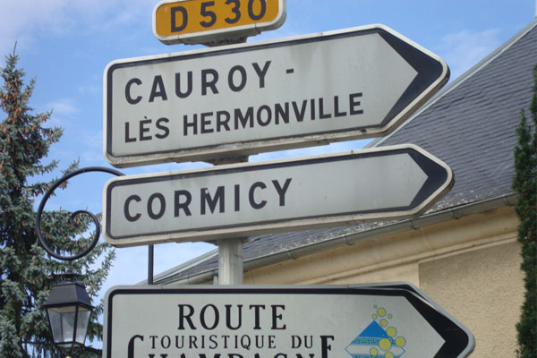 France-Road-Sign
