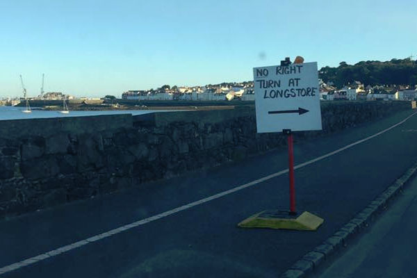 Guernsey-Road-Sign