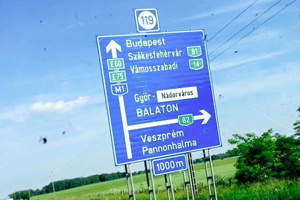 Hungary-Motorway-Sign