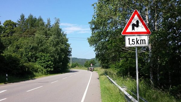 Luxembourg-Winding-road-sign