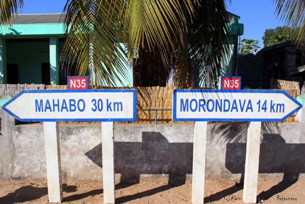 Madagascar-Mahabo-road-sign