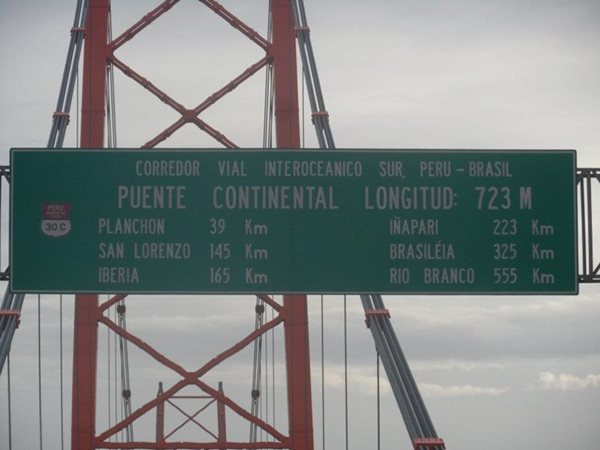Peru-Interoceanic-Road-Sign