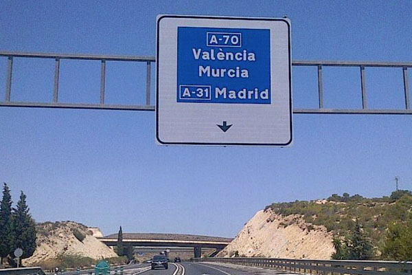 Spain-Madrid-Motorway-Sign