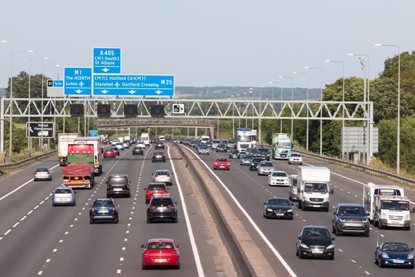 UK-Motorway-Sign