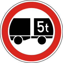Trailers heavier than indicated prohibited - Road Sign