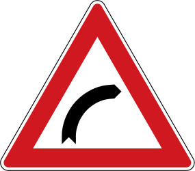 منحنيات الطريق إلى اليمين - علامة الطريق
