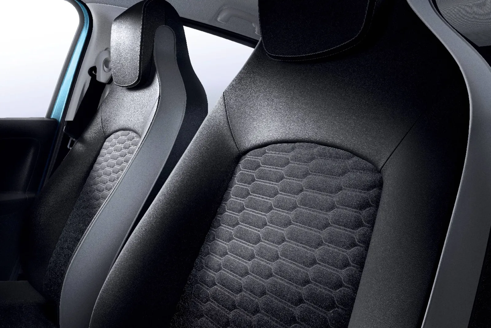Renault Zoe Ze50 R110 Electric Vehicle Specifications And Prices Rhino Car Hire Ev Central