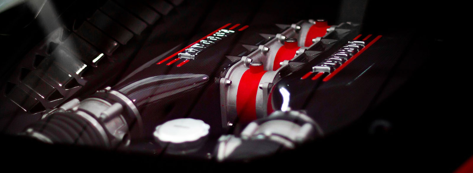 Ferrari Rental Dubai - Rent a Ferrari Spyder in Dubai